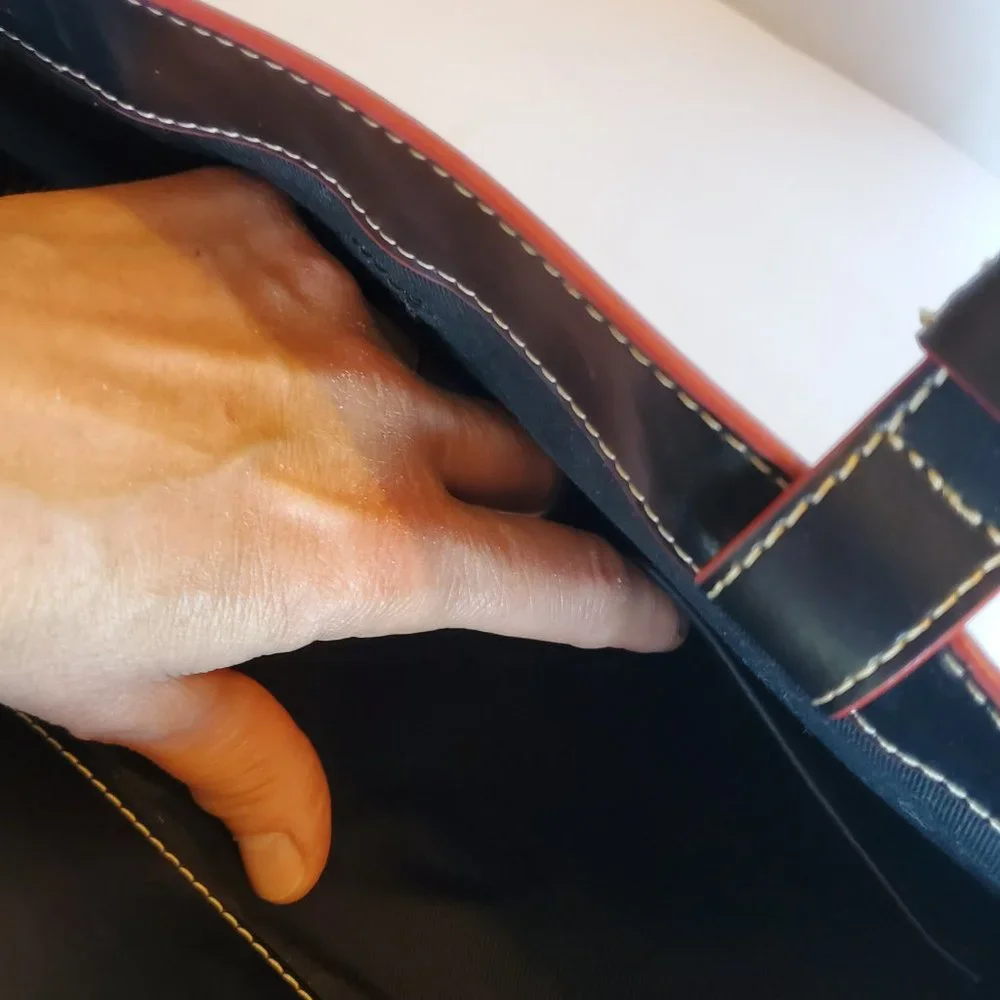 Lotis black laptop